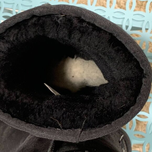 Ugg Classic Short Boots Womens 6 Black Leather Upper Sheepskin Lining Pull On - Picture 9 of 10